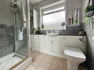 Bathroom - click for photo gallery